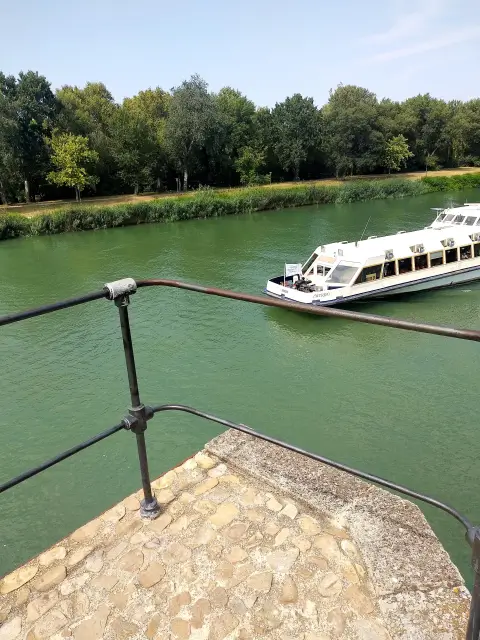 Avignon Body Of Water Waterway