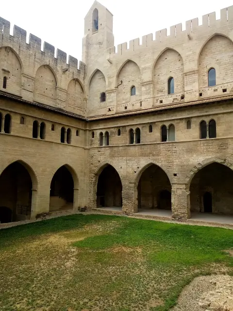 Avignon Palais Des Papes Arch