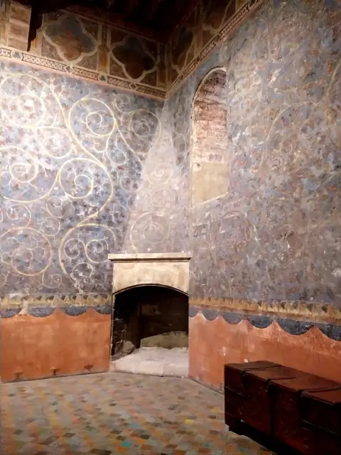 Avignon Ruins Brown Wood Stain