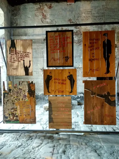 Avignon Wall Brown Arts Wood