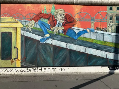 Berlin Wall Art 04