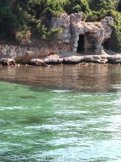 Cannes Outcrop Water Resources Rock