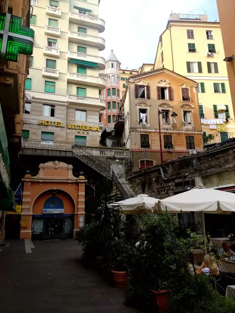 Genua Apartment Neighbourhood High Rise