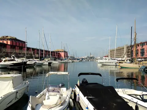 Genua Aquarium Of Genoa Harbor