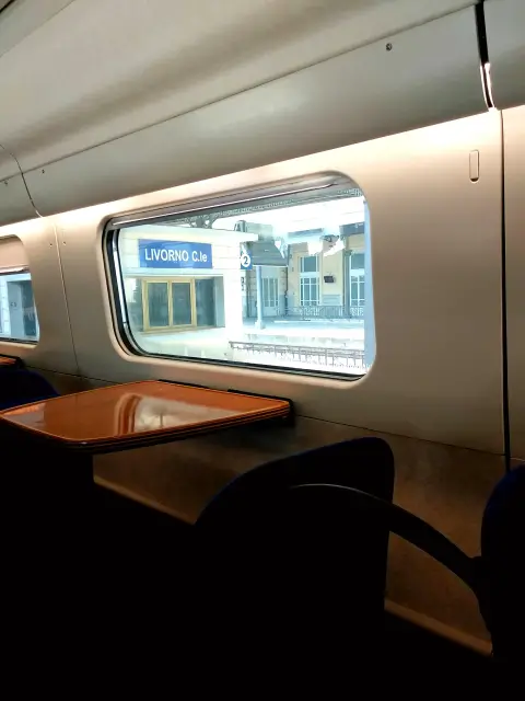 Genua Train M Queens Blvd