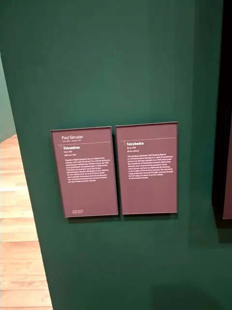 Paris Display Board Brown Graphic