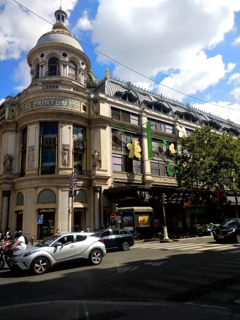 Paris Dome Subcompact Suv Metropolitan