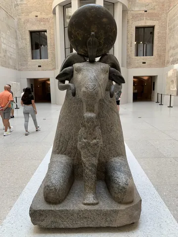 Statue Pergamon Museum 12