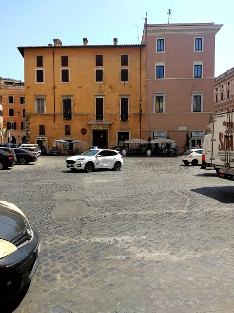 Roma Parking Palazzo Della Valle