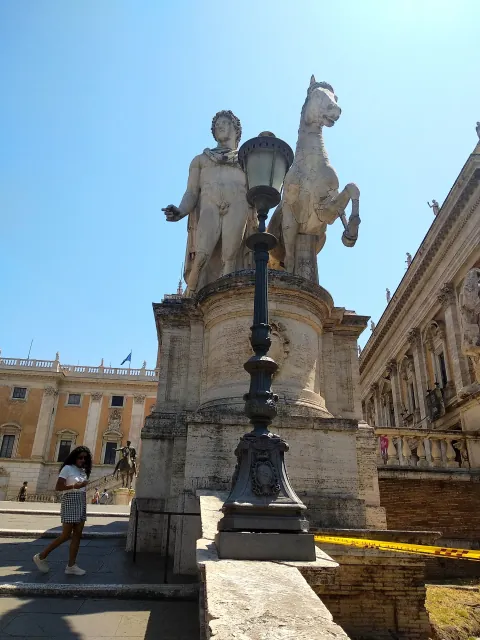 Roma Statue Sculpture Tourism Bronze