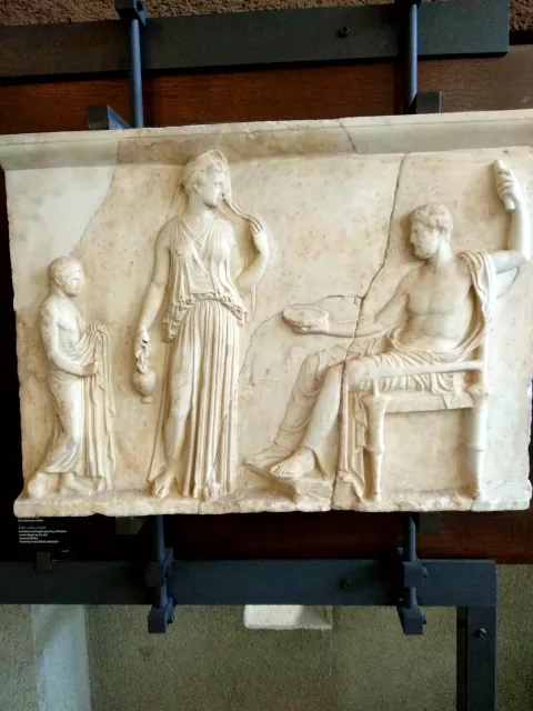 Roma Statue Stone Carving Sculpture