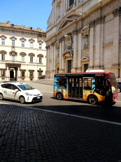 Roma Street Minivan Car Compact