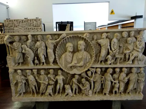 Roma Vatican Museum Carving Sarcophagus