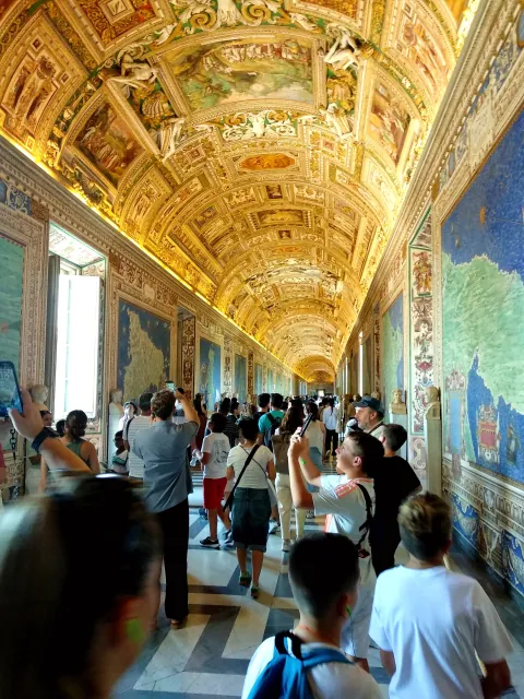 Roma Vatican Museum Ceiling Human
