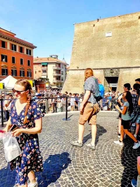 Roma Vatican Museum Tourism Light