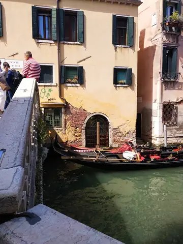 Venice Apartment Balcony Daylighting