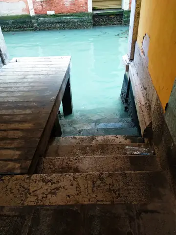 Venice Brown Composite Material