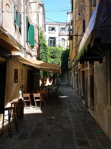 Venice Composite Material Iron