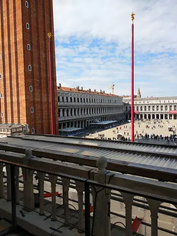 Venice Daytime Brown Iron