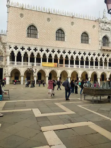 Venice Travel Arcade Town