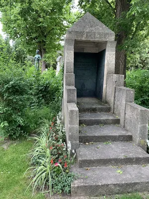 Cemetery Vienna 23